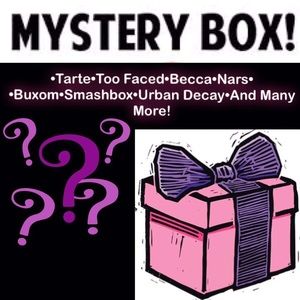 💄High-End Makeup Mystery Box💄